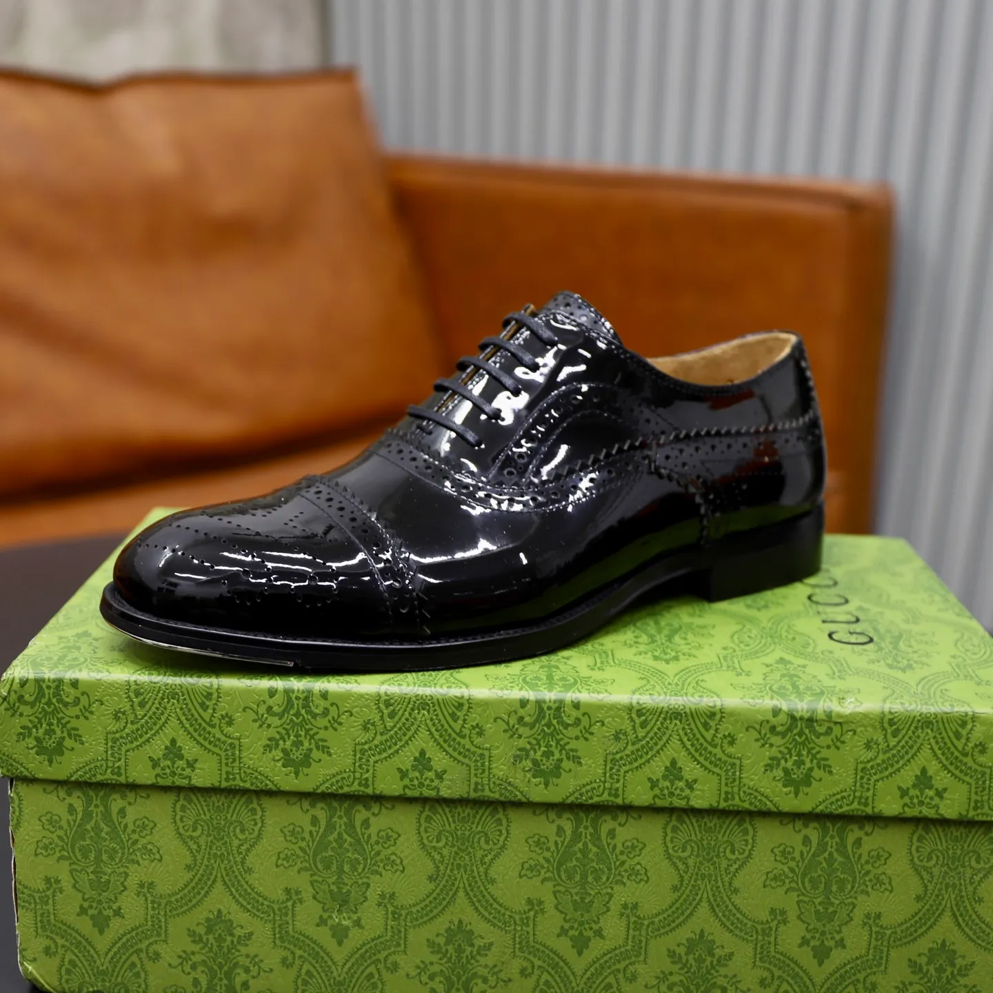 Men's shoes 💰660💰🙅‍♂️🙅‍♂️🙅‍♂️Niuli Brand: Gucci GuCCI Standard code: Men's code 39-44 (45 can be customized) Grade: Same style as the official website Original quality Material: Original cowhide surface Comfortable cowhide lining Original outsole Style category: Men's fashionable casual leather shoes Distinguished big-name luxury elements, top luxury Color: actual picture color